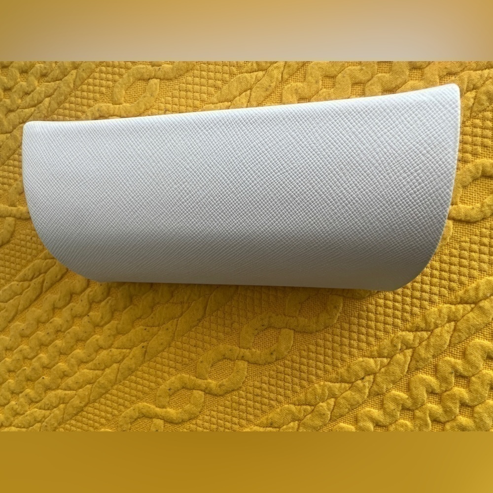 Michael Kors Glasses case - Picture 2 of 5